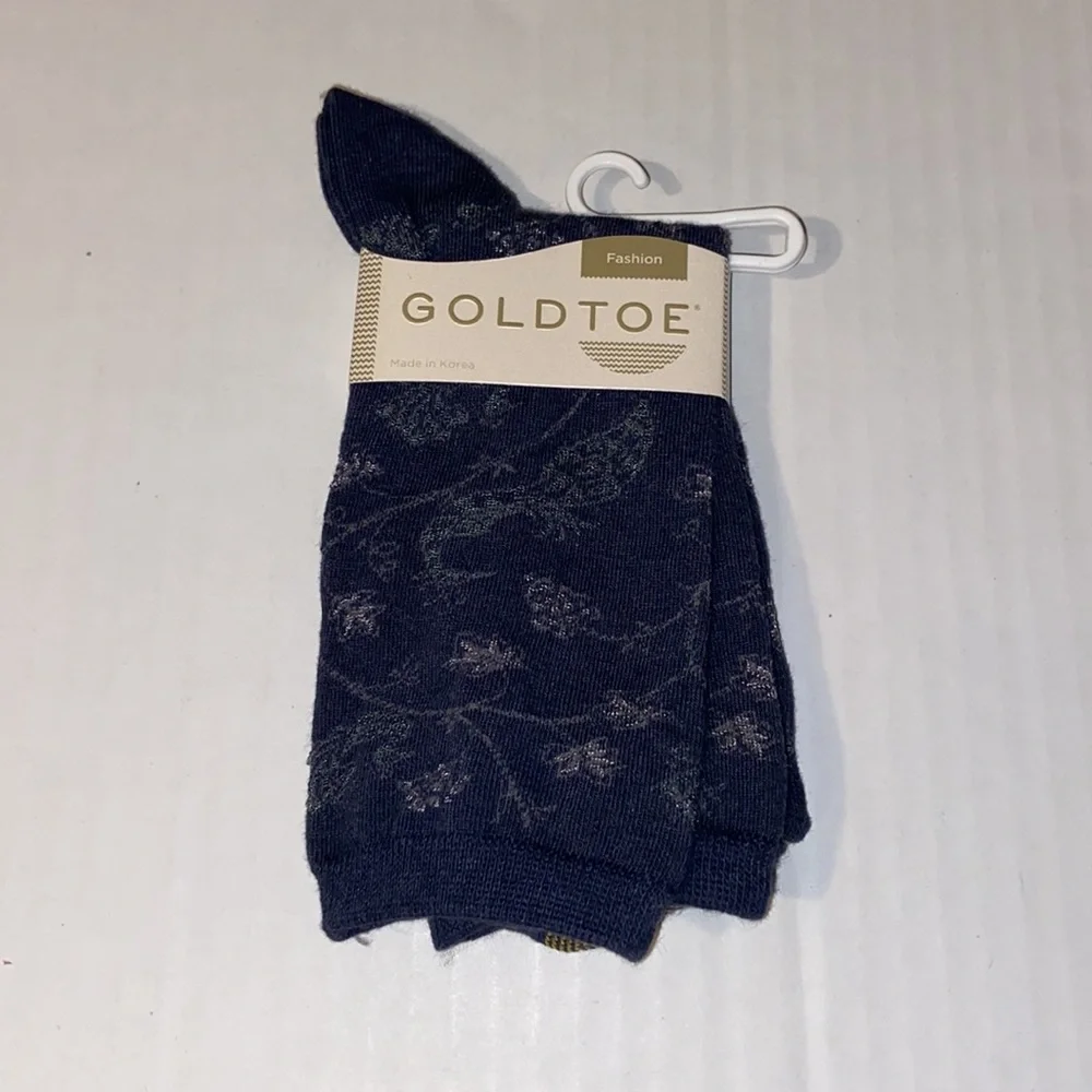 Gold Toe Men’s Sock Size 9-11 Shoe Size 6-9 Dress Socks 3 Pairs